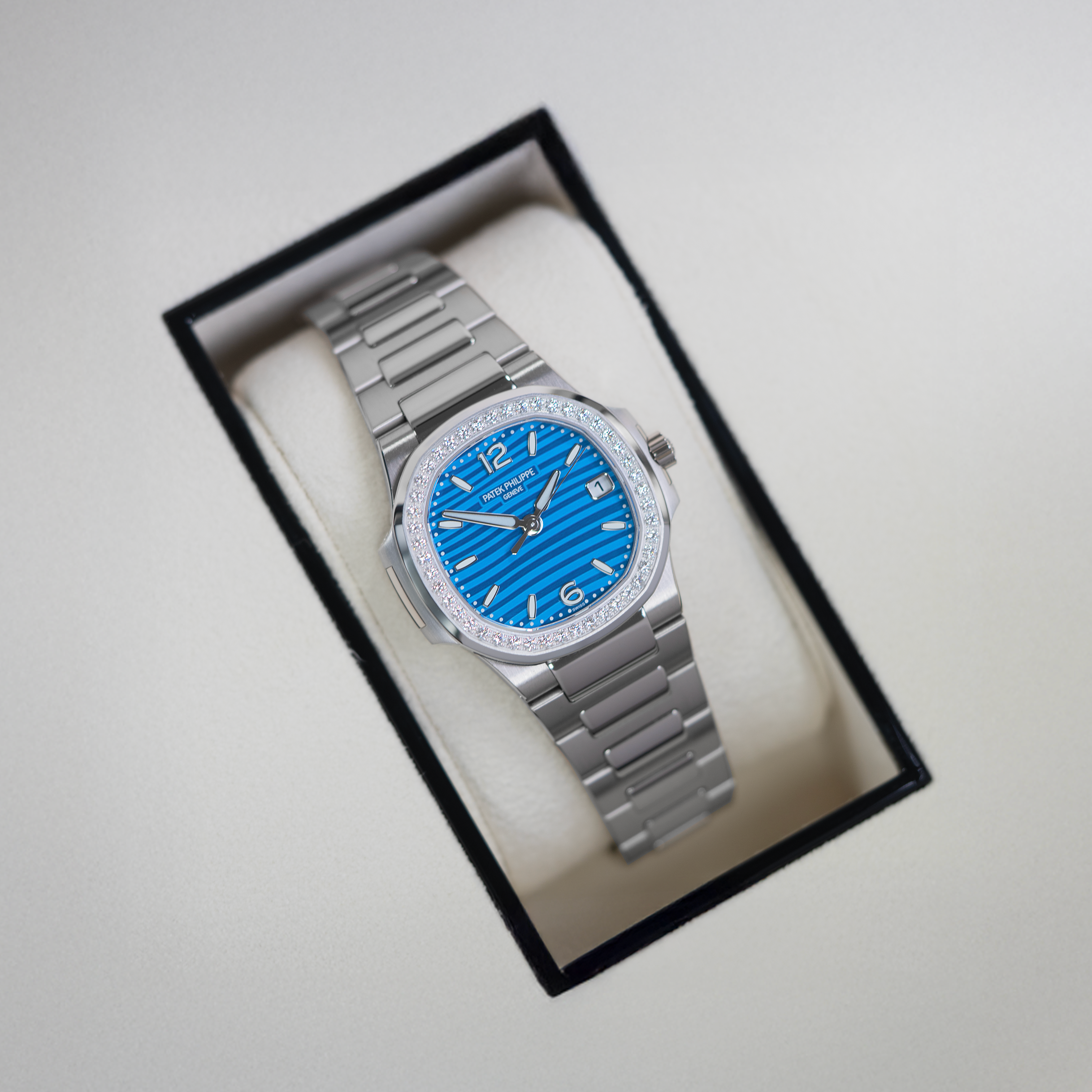 Patek Philippe Nautilus 7010/1G-013 'Azure Blue' Dial