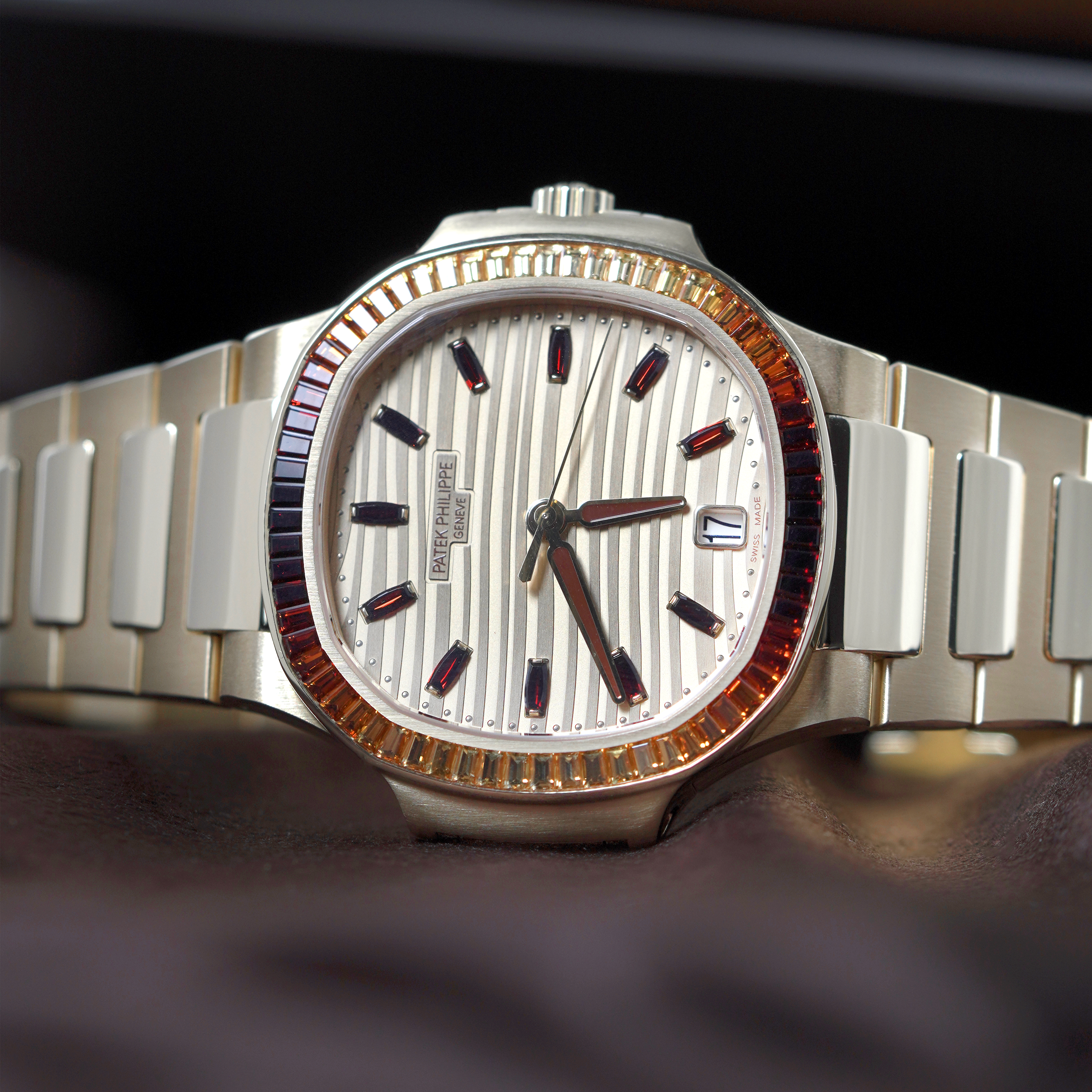 Patek Philippe Nautilus 7118/1300R-001 Gem-Set