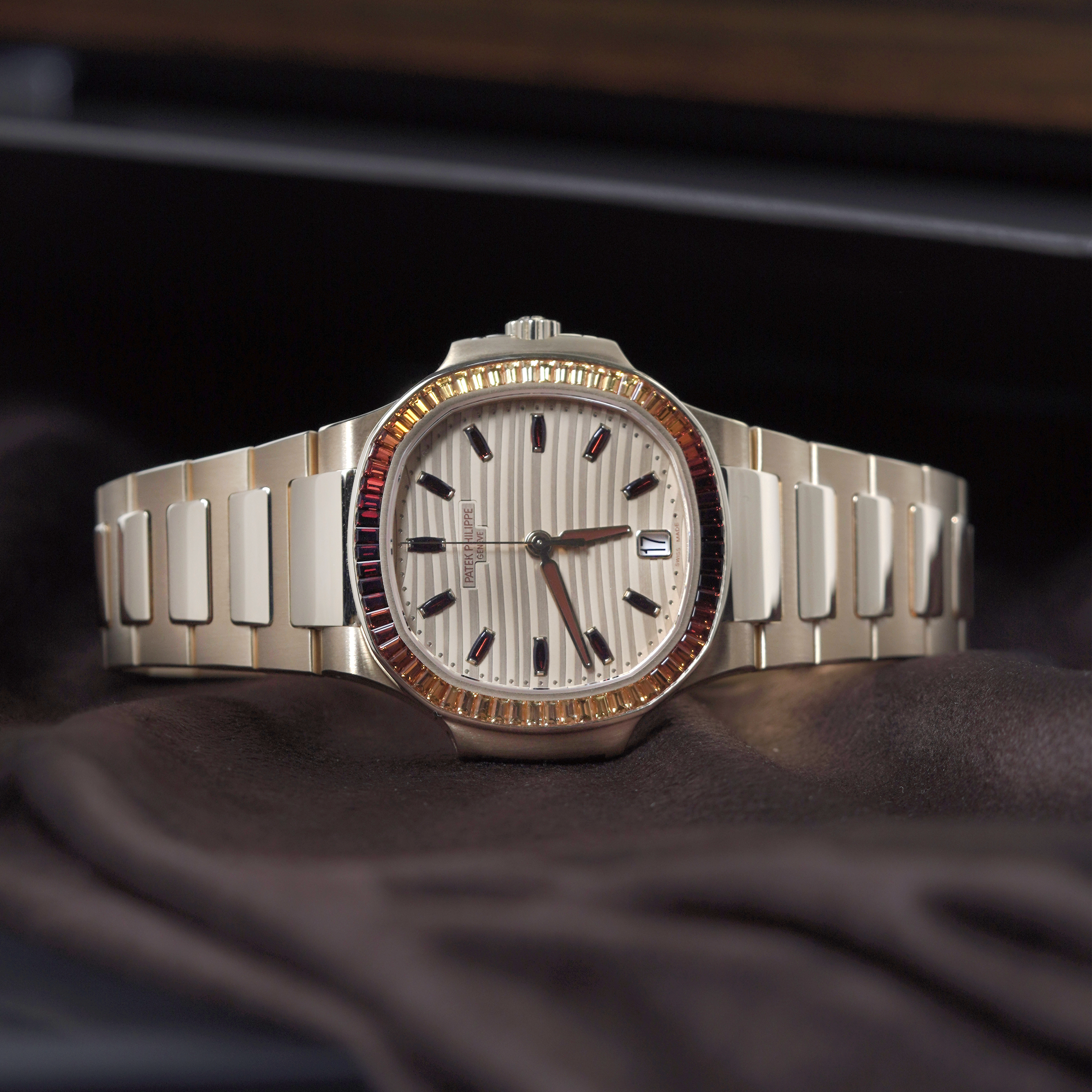 Patek Philippe Nautilus 7118/1300R-001 Gem-Set