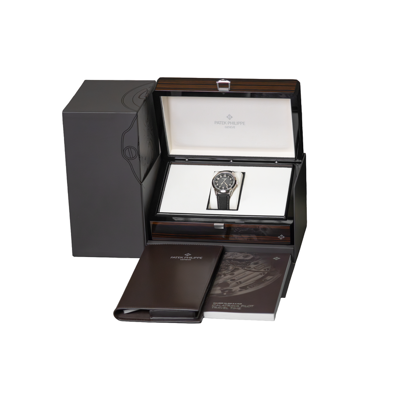 Patek Philippe Calatrava 5226G-001