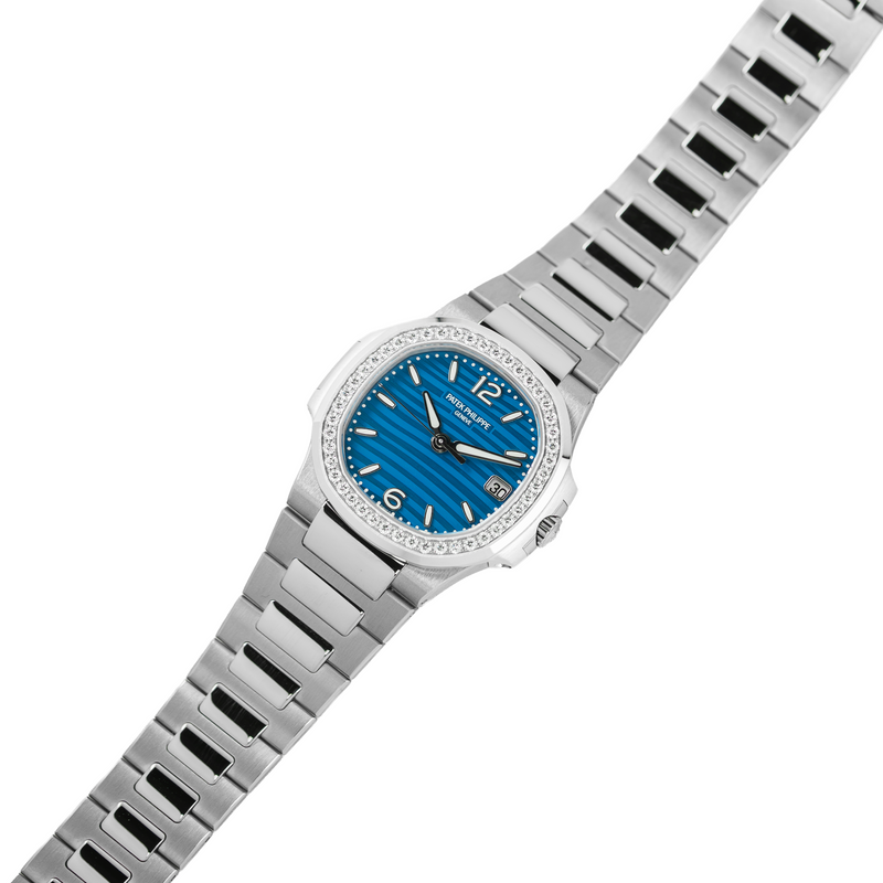 Patek Philippe Nautilus 7010/1G-013 Ladies 32mm